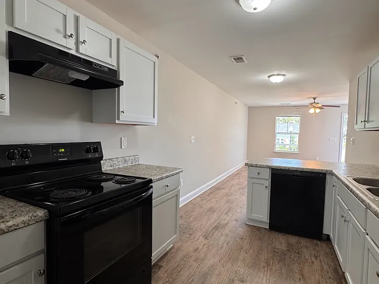 200 Walnut Hill Dr #D — Photo 8