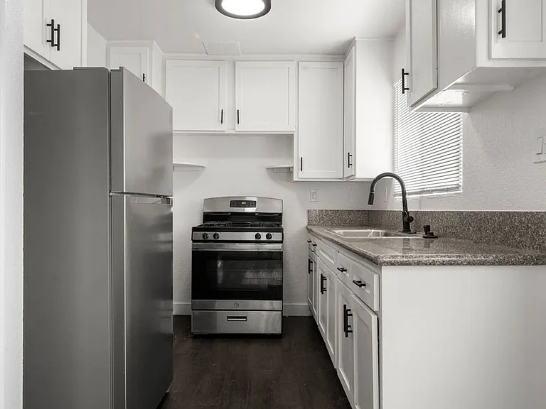 3838 Gibraltar Ave — Photo 12