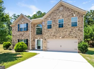 5663 Valley Loop, Fairburn, GA 30213