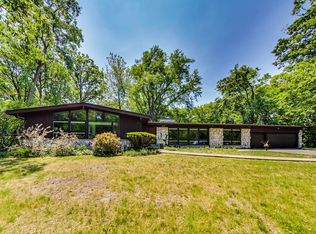 2755 Edgewood Ln, Riverwoods, IL