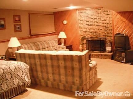 Daylight Basement, additional 600 sq ft