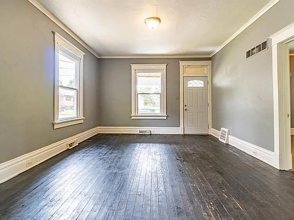 3rd image of 913 W McClure Ave