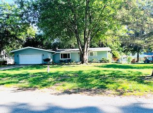 17299 Iroquois Blvd, Three Rivers, MI 49093