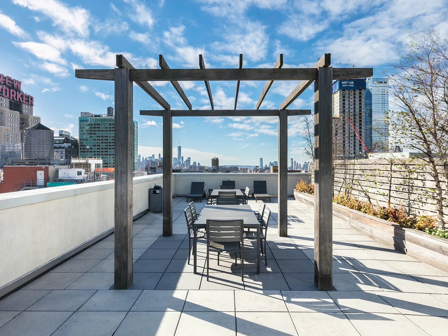 350 West 37th Street — Photo 4