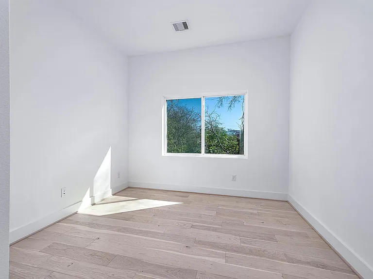 3411 McGowen St — Photo 29
