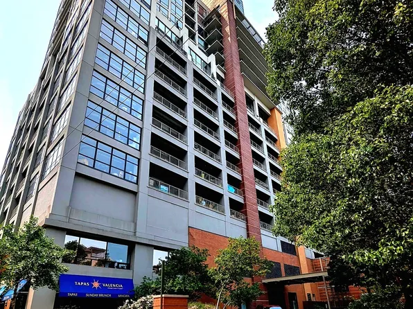 1530 S State St APT 17R, Chicago, IL 60605