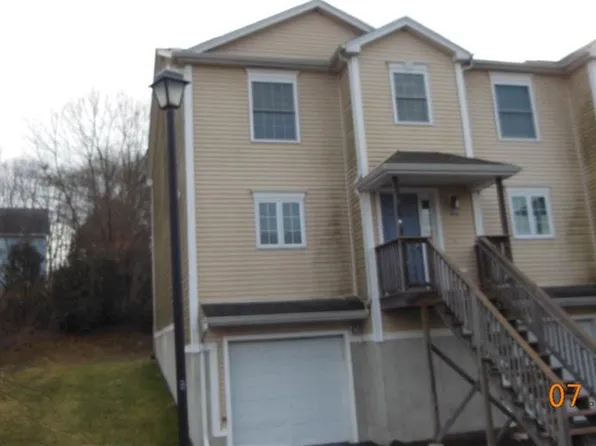 148 Mathewson St Unit 309, Griswold, CT 06351