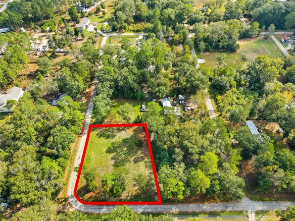 93 County Road 3478, Cleveland, TX 77327