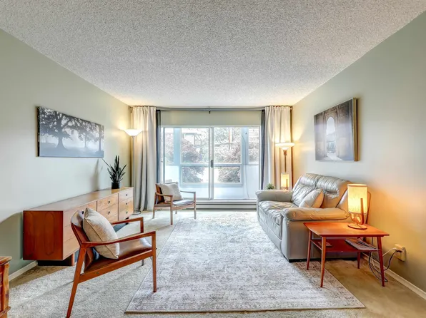 1473 Blackwood St #206, White Rock, BC V4B 3V6