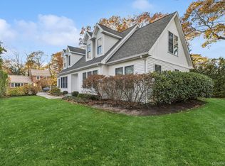 19 Walnut Ave, East Quogue, NY