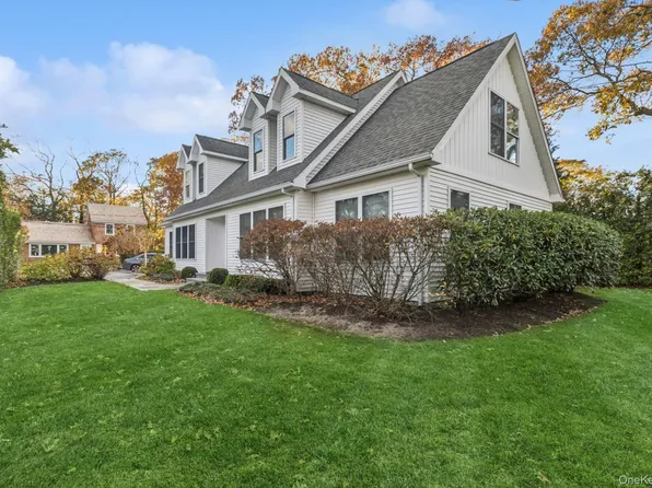 19 Walnut Avenue, East Quogue, NY 11942