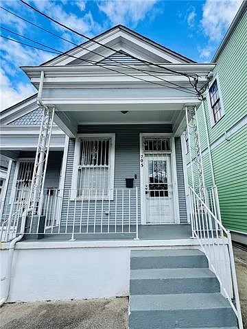 705 Felicity St — Photo 1