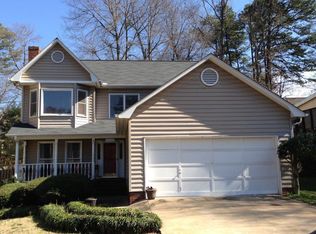17 Woodway Dr, Greer, SC 29651
