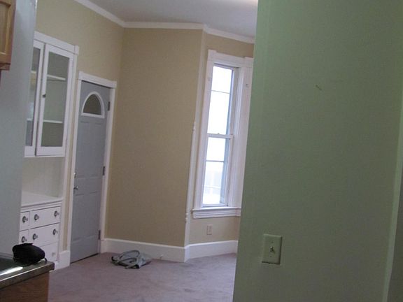 4th image of 289 Stinson St #1