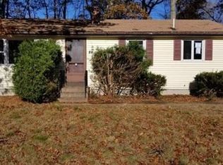 84 Tennyson Dr, Swansea, MA 02777
