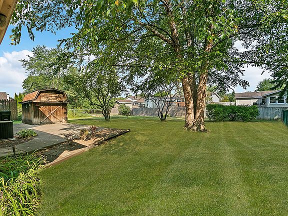 5th image of 570 Andrew Ln