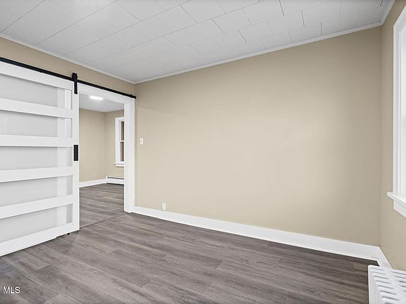5th image of 683 Park Avenue