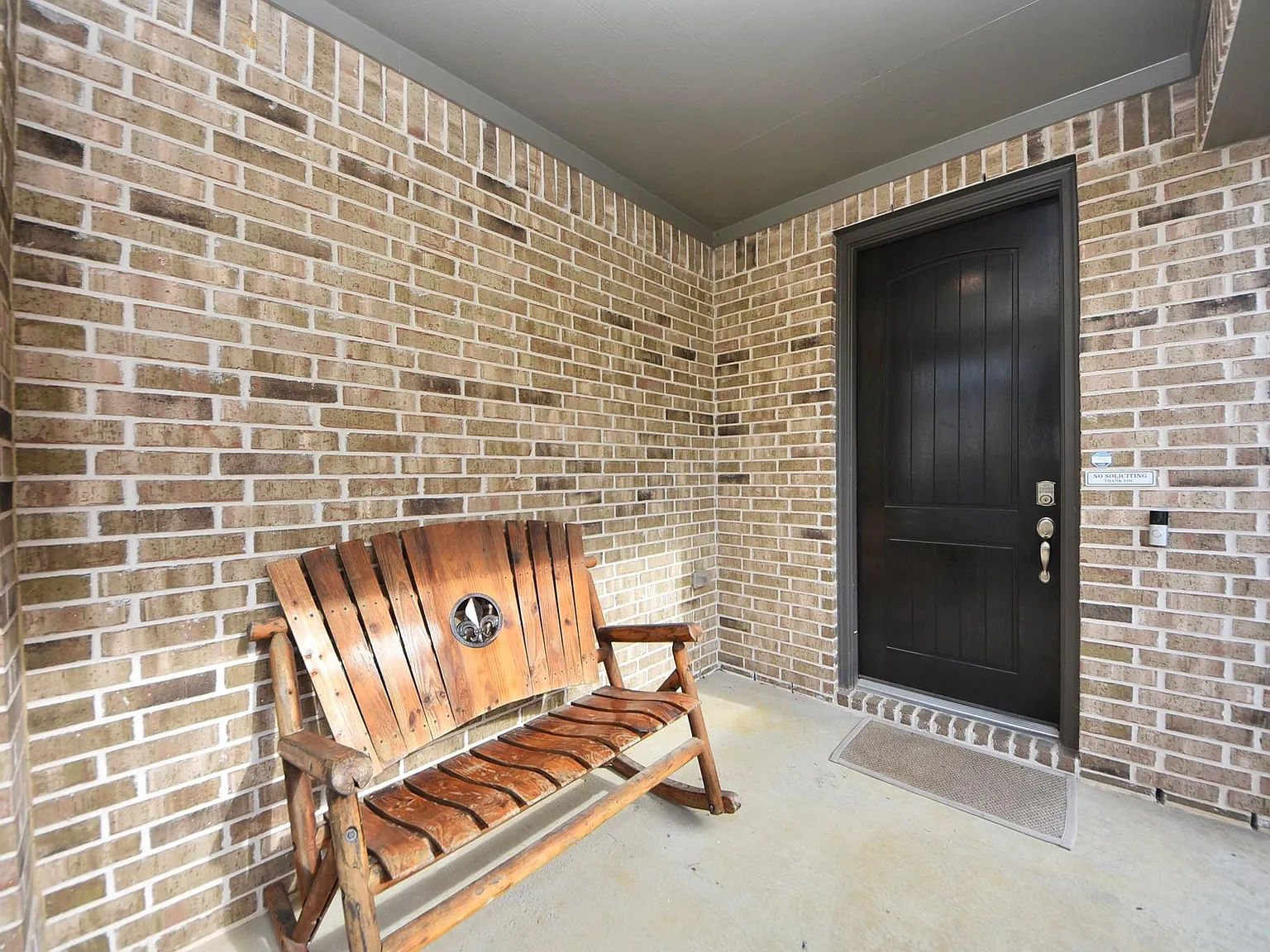 4 bed, 3.5 bath, 2598 sqft, $3,000 — Photo 3