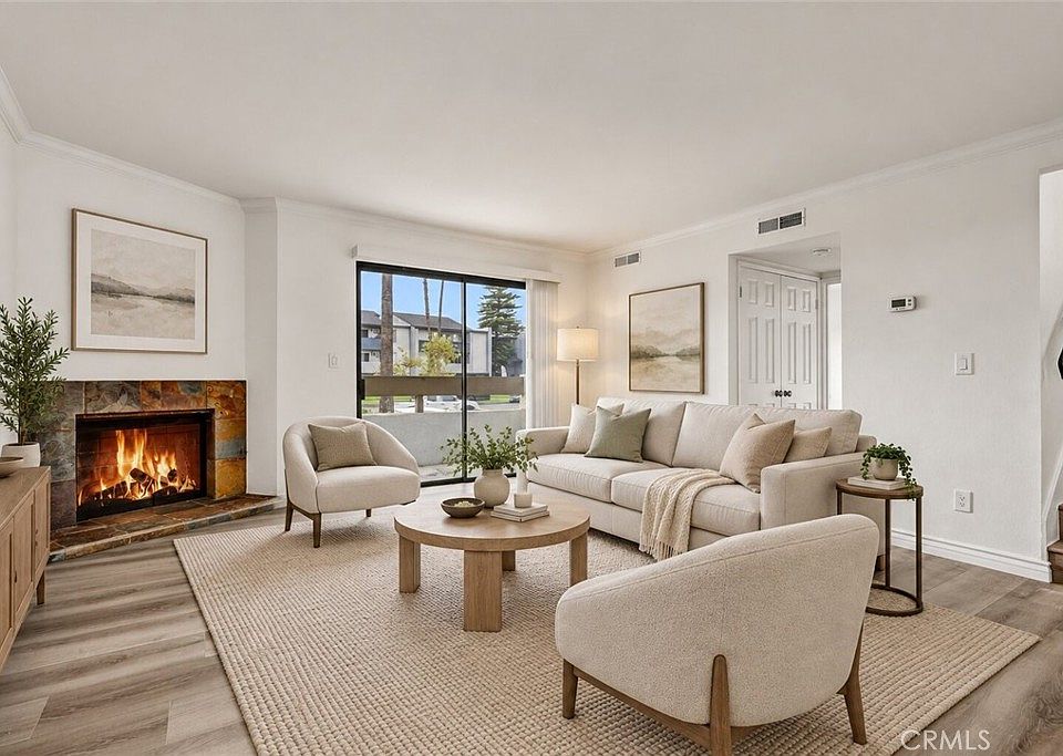 1st image of 19620 Sherman Way Unit 1