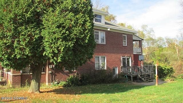 2nd image of 734 Queen St