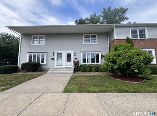 38 Carriage Path N #38, Milford, CT 06460
