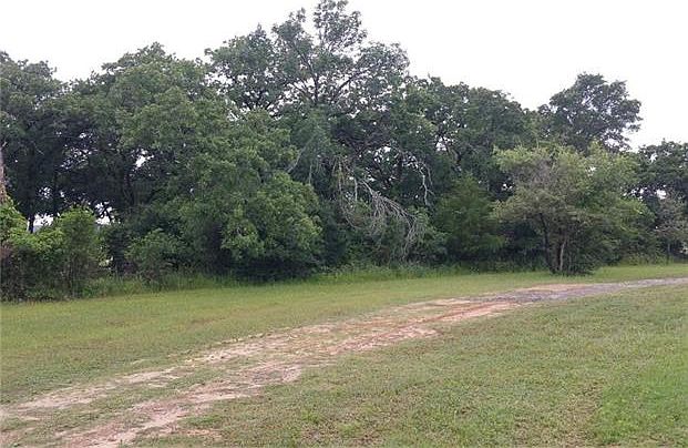 2nd image of 1885 Park Ln