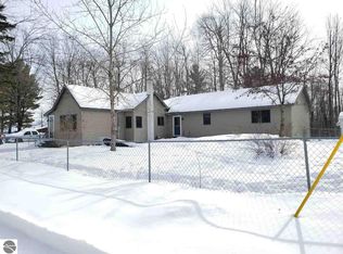 111 Maple Blvd, Cadillac, MI 49601