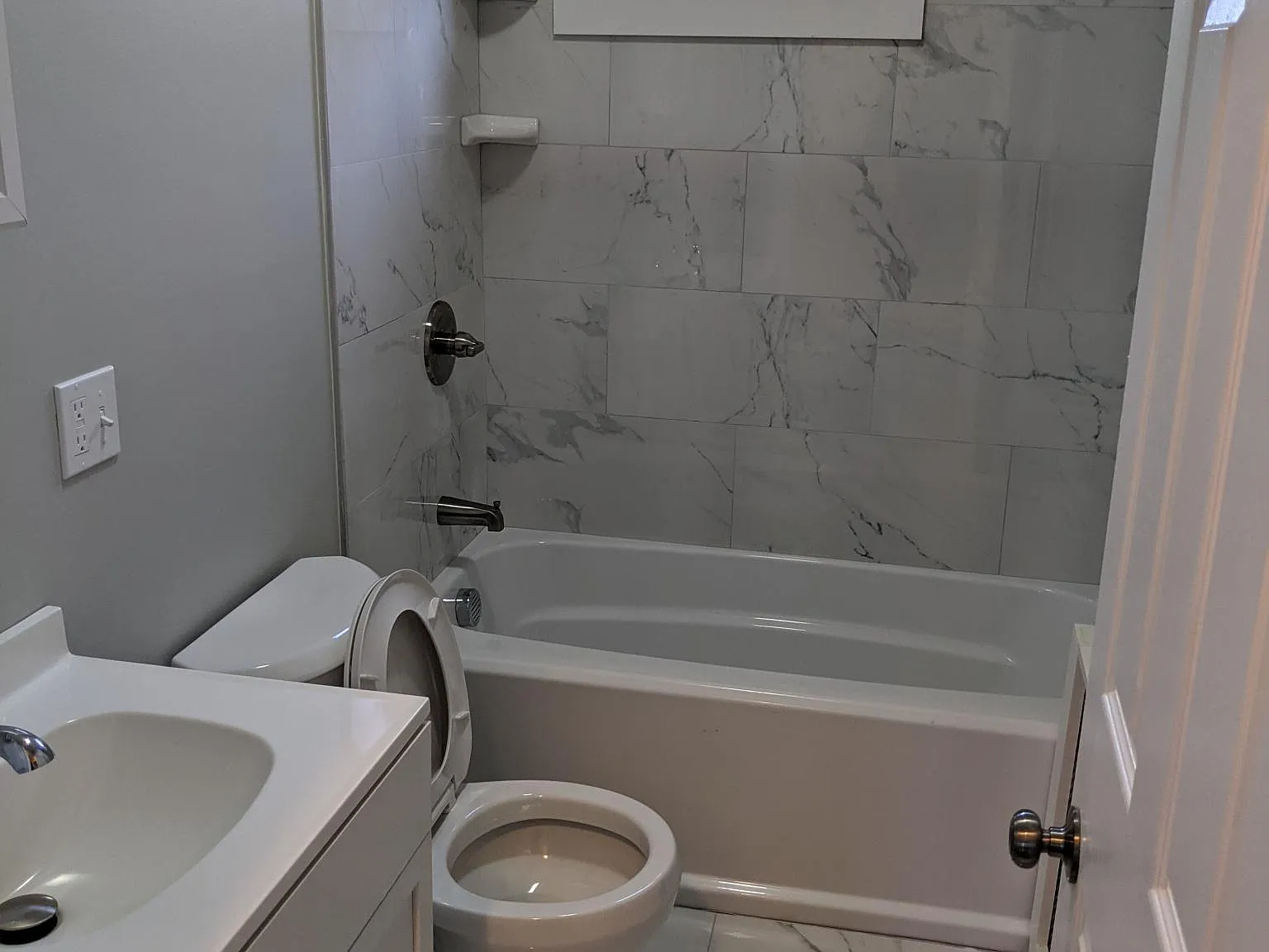 2 bed, 1200 sqft, $1,325 — Photo 3
