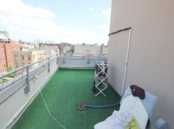 3rd image of 583 Driggs Ave APT 4F