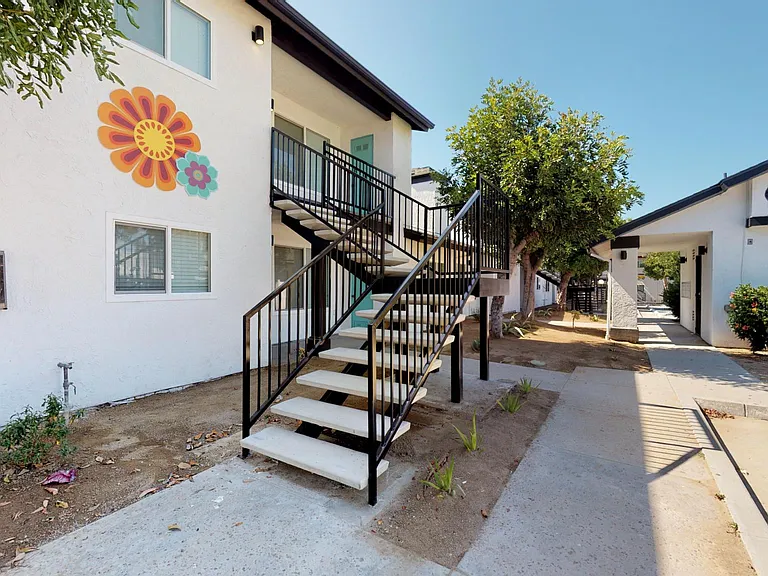 1170 Sumner Ave #12 — Photo 21