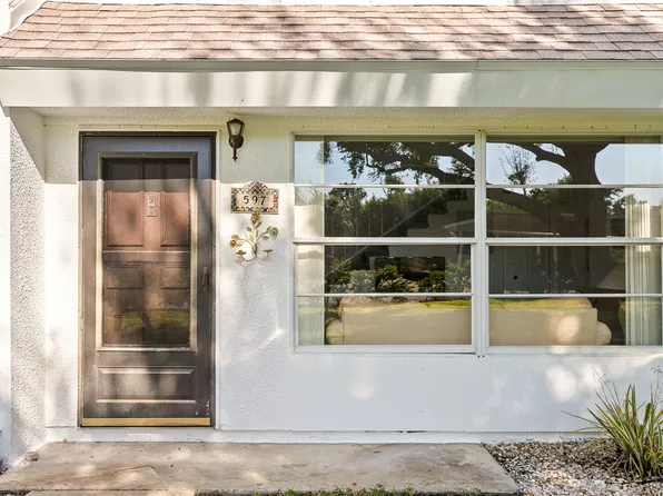 597 Sutton Pl, Longboat Key, FL 34228