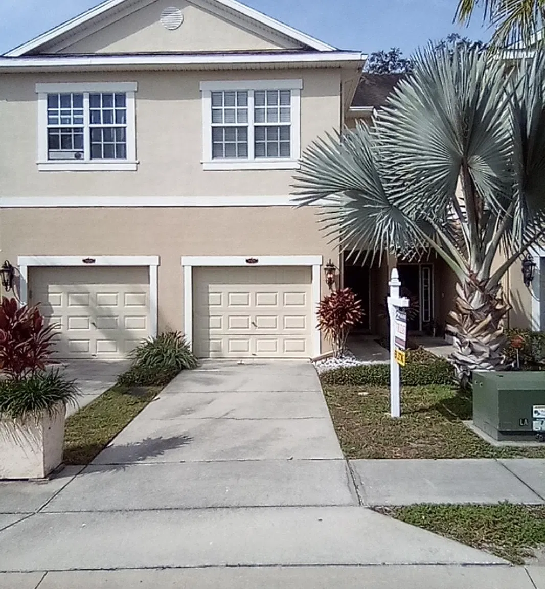 3 bed, 2.5 bath, 1728 sqft, $2,450 — Photo 1