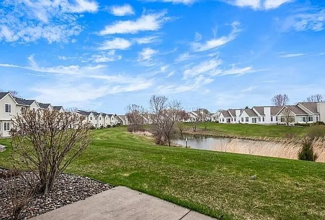 4220 Merrimac Ln N #71 — Photo 2