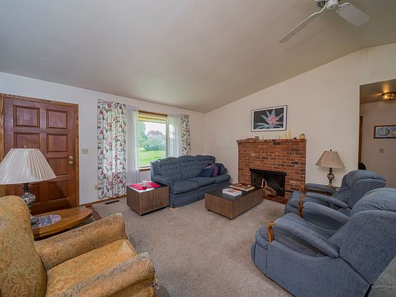 2nd image of 2860 Viewmont Pl