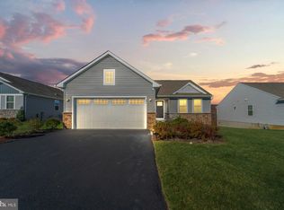 21 Coventry Rd, Hamburg, NJ 07419