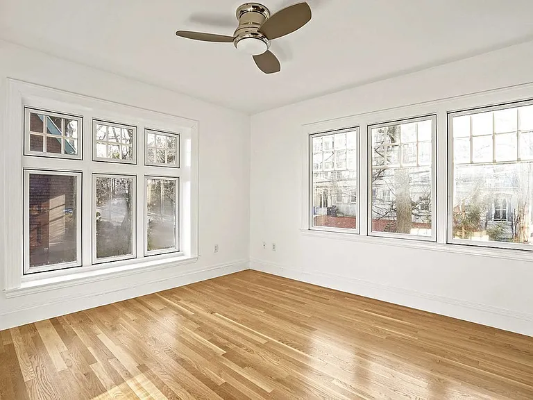 165 Winthrop Rd #D — Photo 28