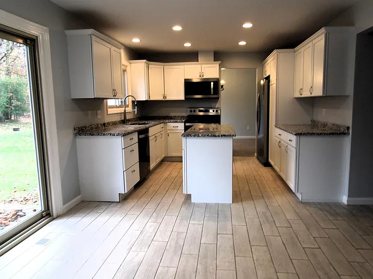 6895 Indian Creek Dr — Photo 6