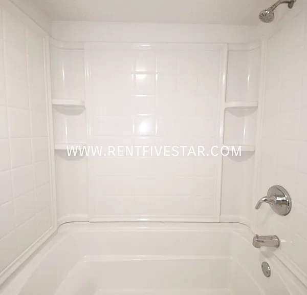 1364 Lavine Dr — Photo 13