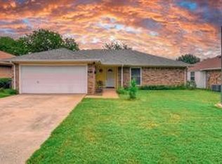 3804 Memphis Ln, Fort Worth, TX 76133
