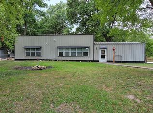 9286 SW Pelican Ln, Columbus, KS 66725