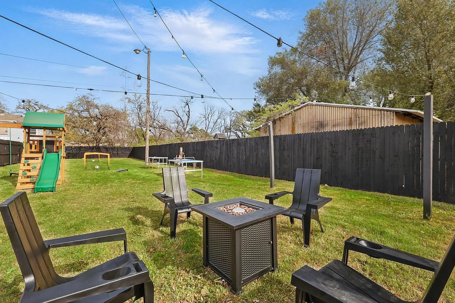 4 bed, 2.0 bath, 1001 sqft, $10,687 — Photo 4