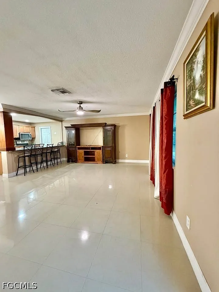 2 bed, 2.0 bath, 1498 sqft, $1,695 — Photo 3