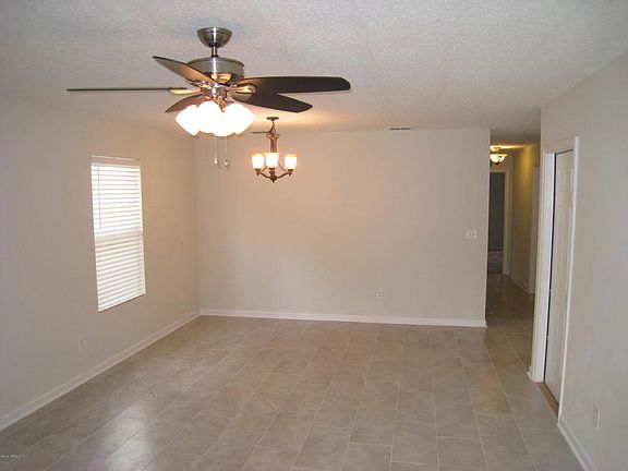 3rd image of 8430 Kona Ave