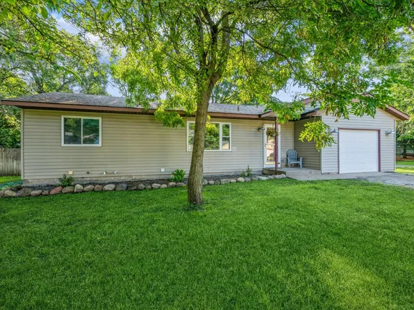 26371 9th St W, Zimmerman, MN 55398