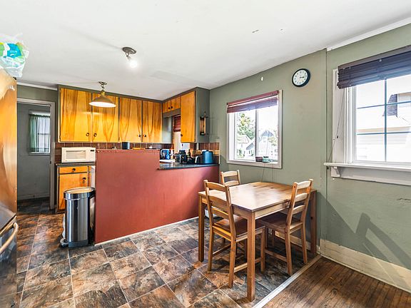 4th image of 2921 Wood St