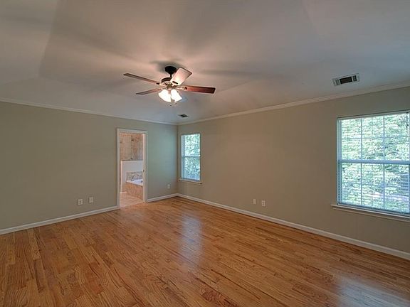5th image of 203 Pebble Creek Ct