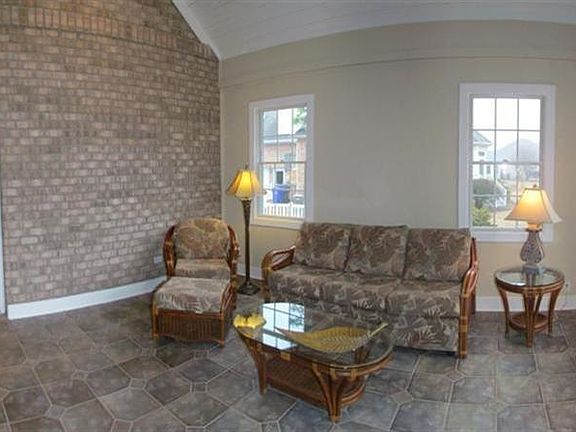 4th image of 2865 Trailwood Dr SE #112