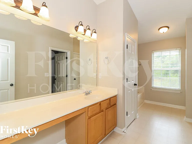 8335 River Hill Commons Dr — Photo 11