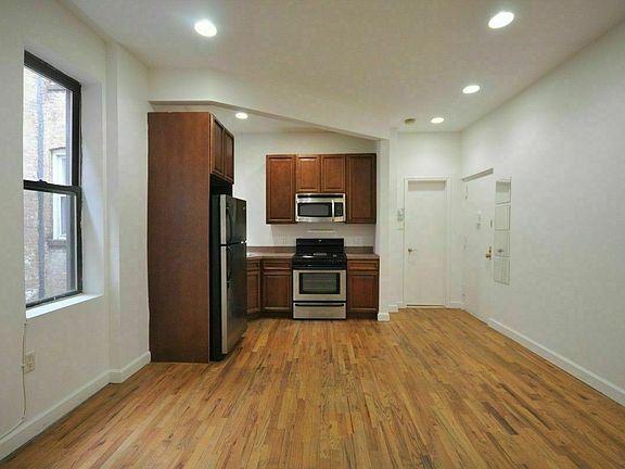 2nd image of 526 Lafayette Ave APT 17
