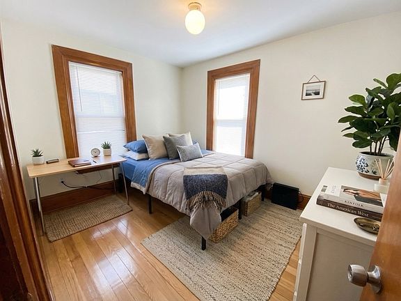 5th image of 44 Jay St #1